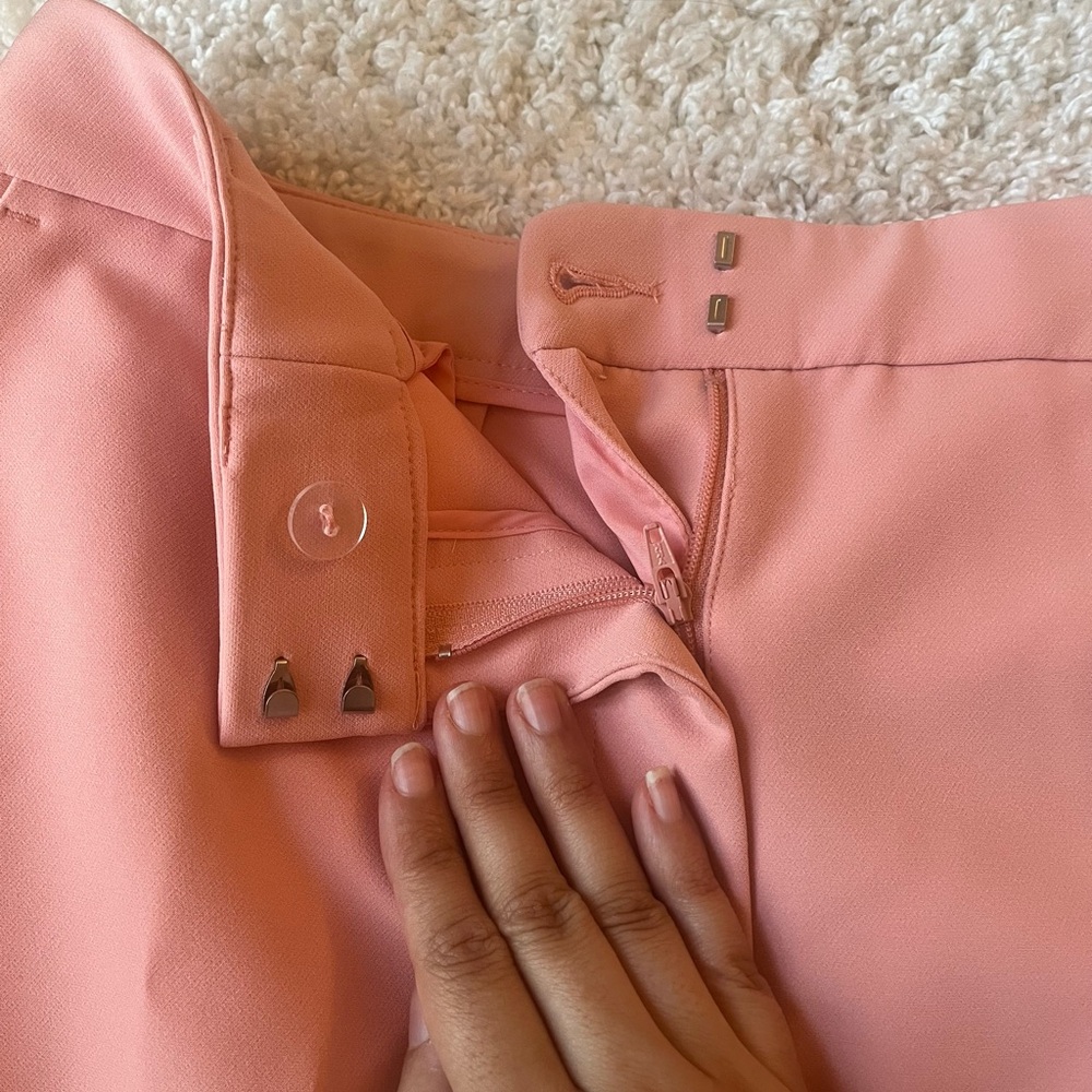 Express Editor Spring Shorts - Picture 3 of 5